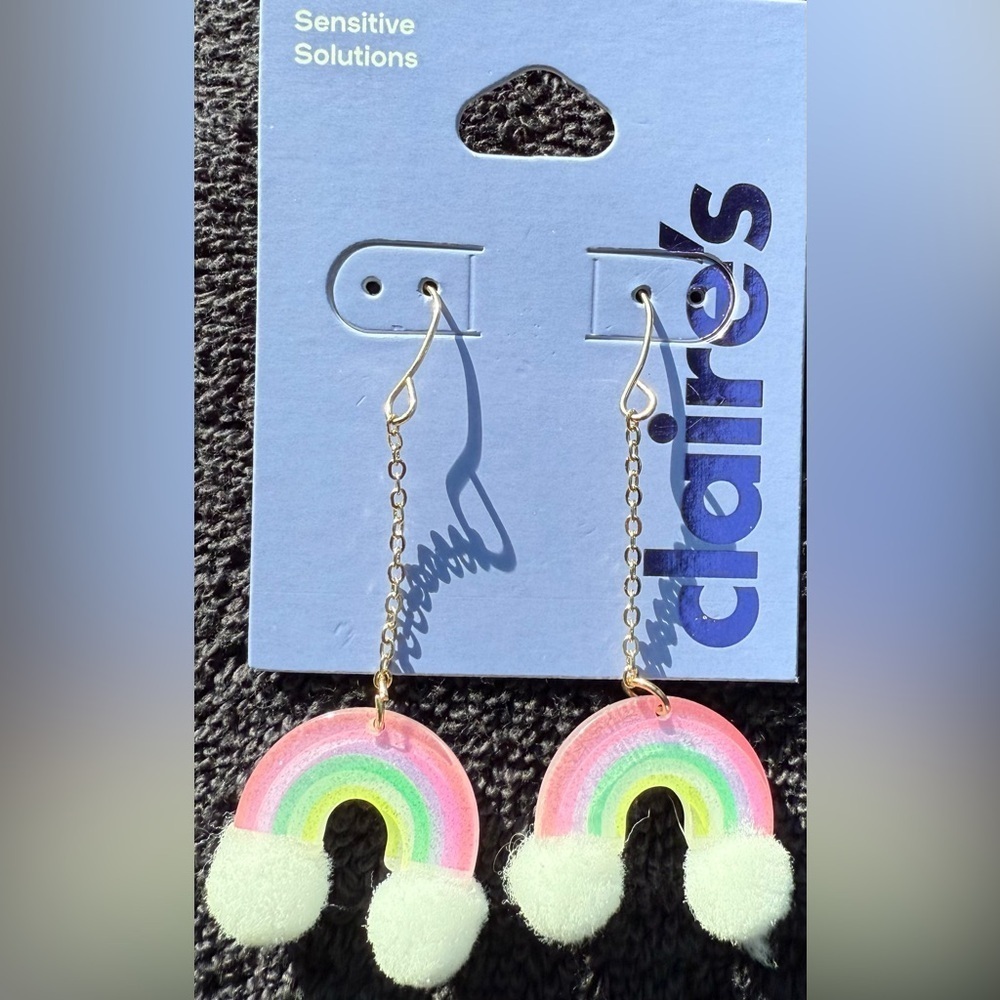 Claire's Gold-tone Pink and White Pom Pom Rainbow Pierced Fish hook Earrings - Picture 3 of 7